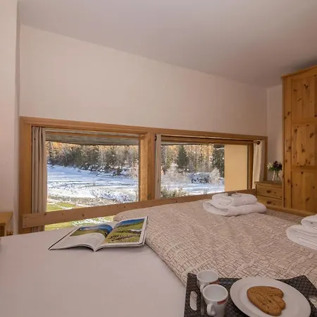 Sainte Foy L'argentiere Sleeps 5 T454428 아파트